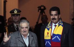 Los dos presidentes mantuvieron largas reuniones y seguramente los consejos de Mujica hayan sido bien recibidos por un acosado Maduro