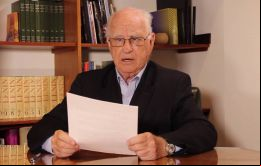 Aristeguieta fue miembro de la llamada “junta patriótica”, un grupo clandestino de diversos partidos políticos que luchó contra la dictadura de Marcos Pérez Jiménez